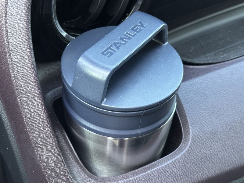 stanley スタンレー 真空マグ 使用例 車