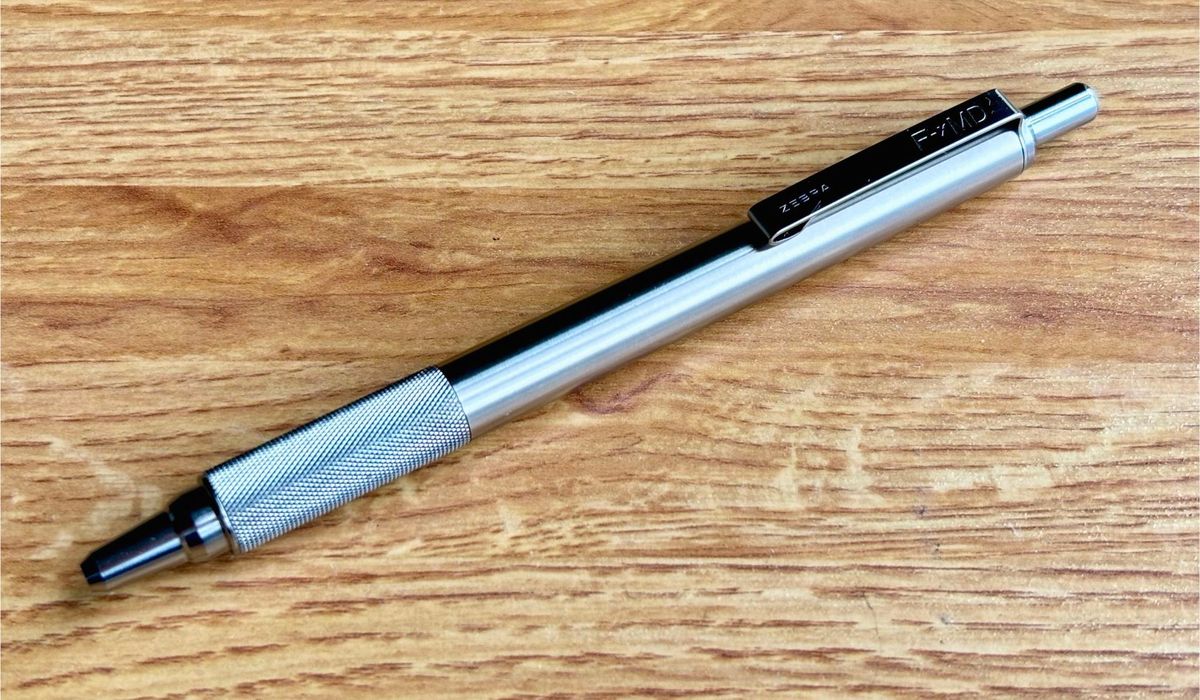 カスタムボールペン ZEBRA F-xMD（F‑701レビュー｜実用重視の低重心ステンレスボールペン