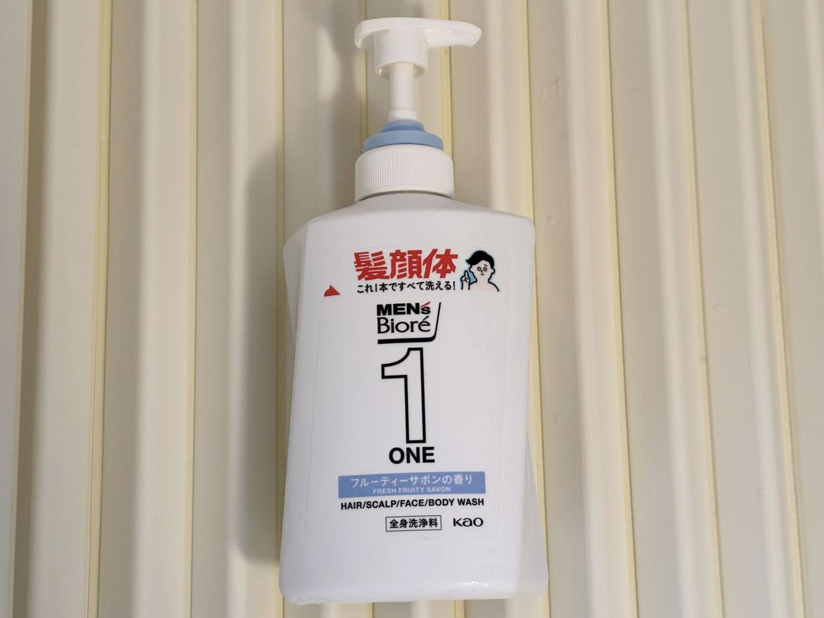 メンズビオレONEを浴室で使用している様子