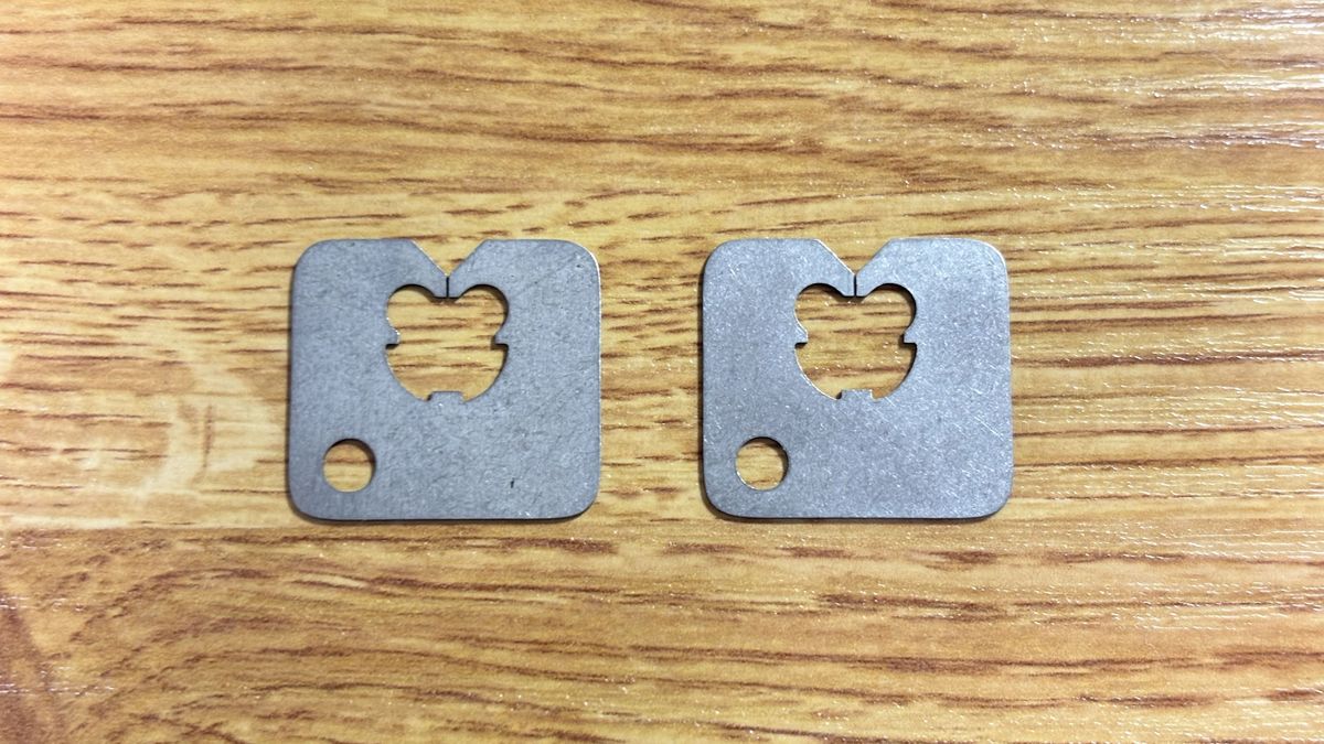 チタン製ブレッドクリップ Forever Ti-Bread Clip の2枚